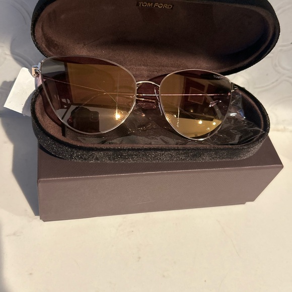 Tom Ford Anaia Metal Cat-eye sunglasses - Picture 6 of 8